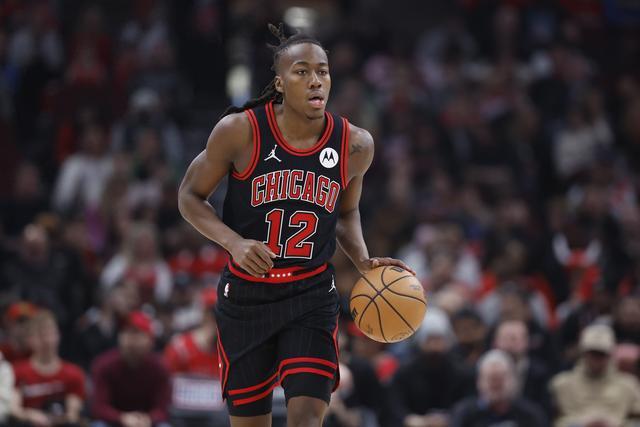 IFFHS欧足联年度最佳阵容：亚马尔搭档哈兰德